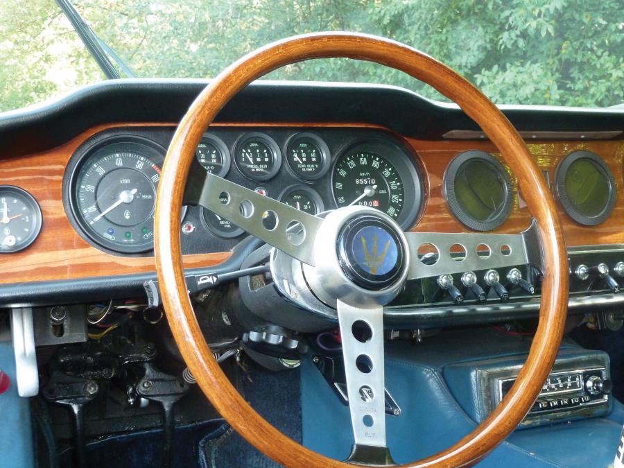  Maserati Mexico Coupeby Vignale 1972 года  (фото 13 из 15)